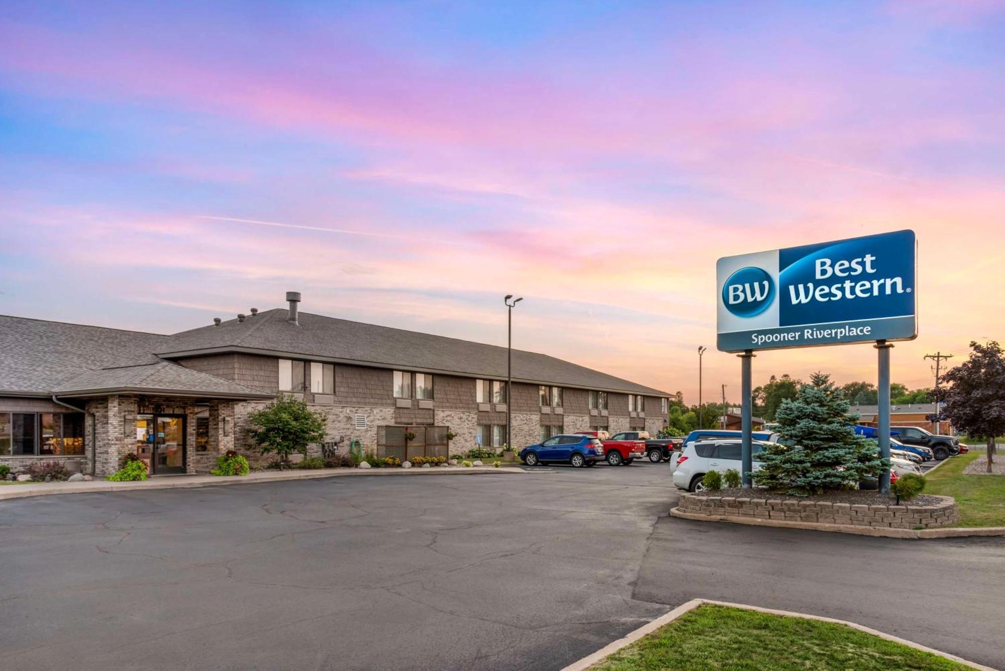 Best Western Spooner Riverplace Esterno foto